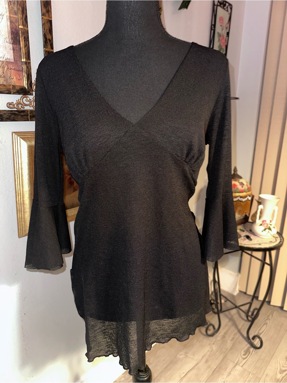 Vtg Y2K Poetry Black V-Neck 3/4 Bell Sleeve Semi-sheer Ruffle Hem Women's Top